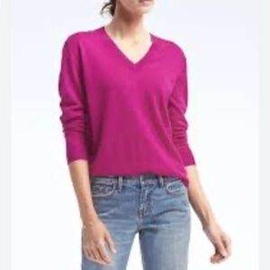 NWOT XS Banana Republic Pink V-Neck Merino Sweater